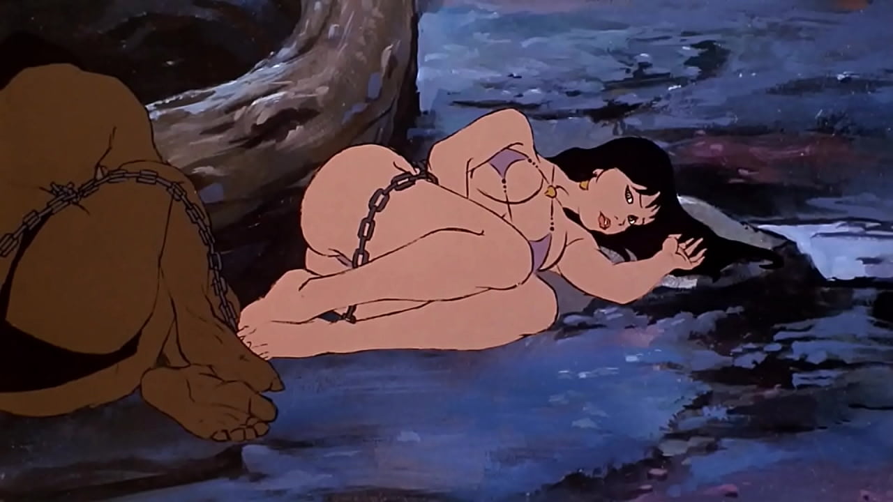 Une brune sexy se fait capturer par des sauvages / Fantaisie animée érotique / Dessins animés / Anime